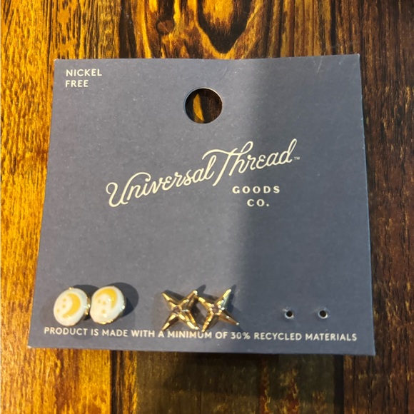 Universal Thread Earring Set - Picture 1 of 1